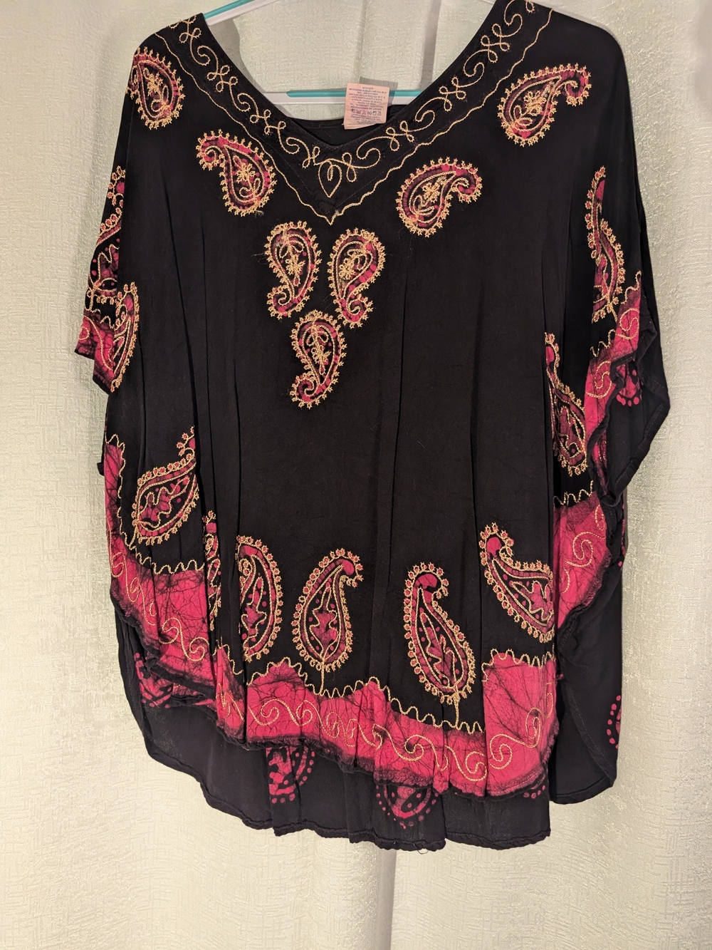 Black & Pink Paisley Embroidered Women’s Top One size